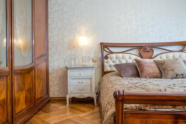 Продам трехкомнатную (3-комн.) квартиру, Чертановская ул, 48к3, Москва г