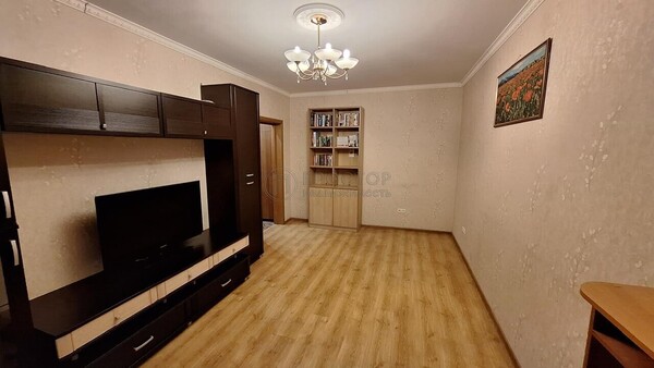 Продам двухкомнатную (2-комн.) квартиру, Витебская ул, 3к1, Москва г