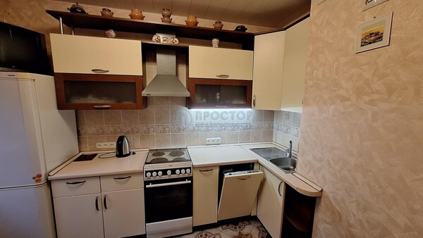 Продам двухкомнатную (2-комн.) квартиру, Витебская ул, 3к1, Москва г