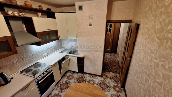 Продам двухкомнатную (2-комн.) квартиру, Витебская ул, 3к1, Москва г