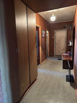 Продам трехкомнатную (3-комн.) квартиру, Строгинский б-р, 4к1, Москва г