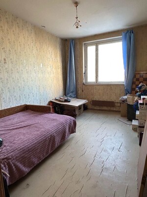 Продам трехкомнатную (3-комн.) квартиру, Строгинский б-р, 4к1, Москва г