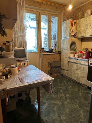 Продам трехкомнатную (3-комн.) квартиру, Строгинский б-р, 4к1, Москва г