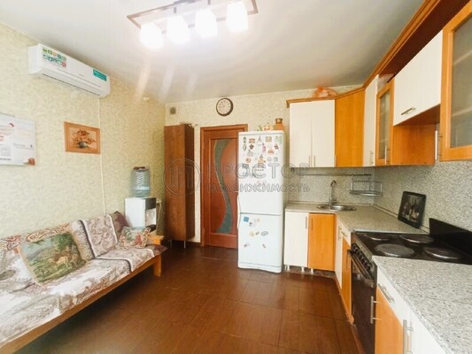 Продам трехкомнатную (3-комн.) квартиру, 9-я Северная линия, 17, Москва г