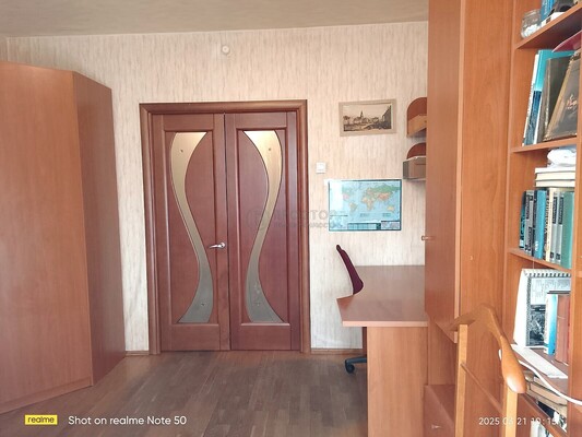 Продам трехкомнатную (3-комн.) квартиру, 9-я Северная линия, 17, Москва г