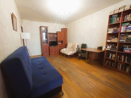 Продам трехкомнатную (3-комн.) квартиру, 9-я Северная линия, 17, Москва г