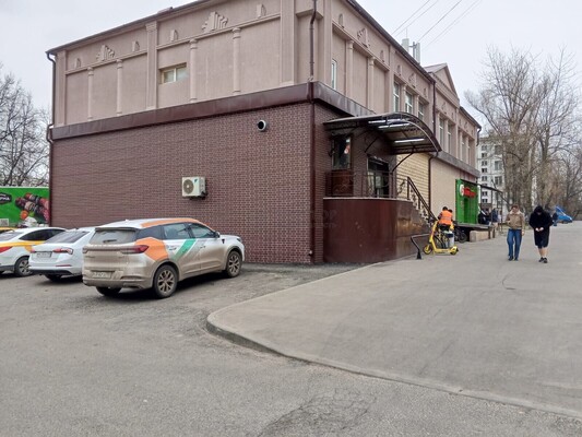 Продам коммерческое помещение 674 м2, Болотниковская ул, 52к1, Москва г