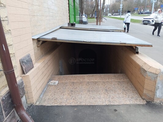 Продам коммерческое помещение 674 м2, Болотниковская ул, 52к1, Москва г