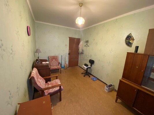 Продам комнату в 2-комн. квартире, Новочеркасский б-р, 36, Москва г