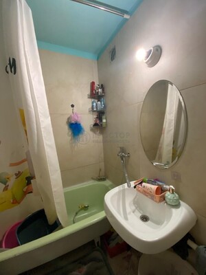 Продам комнату в 2-комн. квартире, Новочеркасский б-р, 36, Москва г