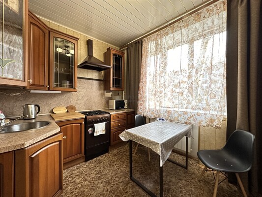 Продам двухкомнатную (2-комн.) квартиру, Октябрьский пр-кт, 375к12, Люберцы г