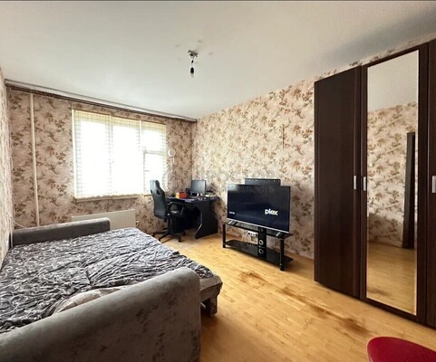 Продам трехкомнатную (3-комн.) квартиру, Захарьинские Дворики ул, 1к2, Москва г