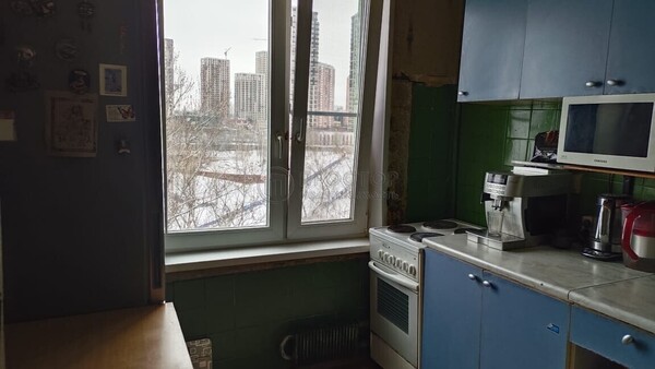 Продам однокомнатную (1-комн.) квартиру, Нагорная ул, 17к5, Москва г
