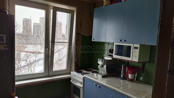 Продам однокомнатную (1-комн.) квартиру, Нагорная ул, 17к5, Москва г
