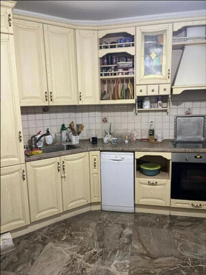 Продам трехкомнатную (3-комн.) квартиру, Подмосковный б-р, 10, Красногорск г