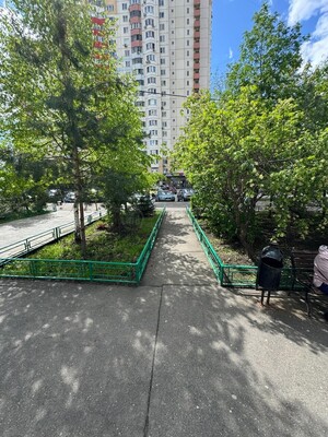 Продам трехкомнатную (3-комн.) квартиру, Подмосковный б-р, 10, Красногорск г