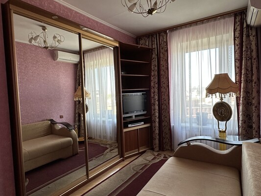 Продам трехкомнатную (3-комн.) квартиру, Николоямский пер, 2, Москва г