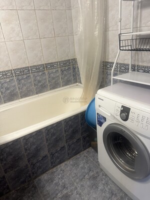 Продам двухкомнатную (2-комн.) квартиру, Каширское ш, 53к1, Москва г