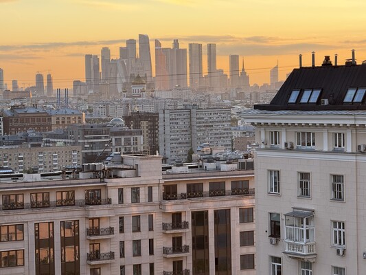 Продам трехкомнатную (3-комн.) квартиру, Гончарная ул, 38, Москва г