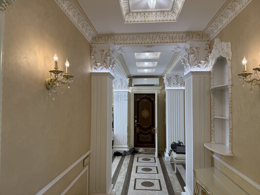 Продам трехкомнатную (3-комн.) квартиру, Гончарная ул, 38, Москва г