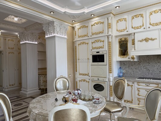 Продам трехкомнатную (3-комн.) квартиру, Гончарная ул, 38, Москва г