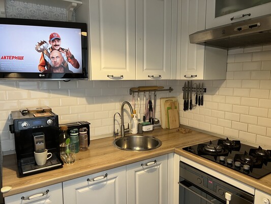 Продам двухкомнатную (2-комн.) квартиру, Большая Андроньевская ул, 20, Москва г