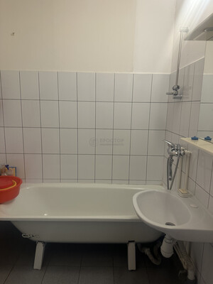 Продам трехкомнатную (3-комн.) квартиру, Рублёвское ш, 89, Москва г