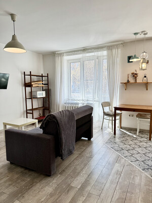 Продам однокомнатную (1-комн.) квартиру, Судостроительная ул, 49к1, Москва г