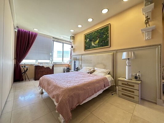 Продам двухкомнатную (2-комн.) квартиру, Шаболовка ул, 10к1, Москва г