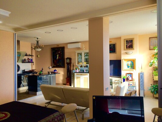 Продам двухкомнатную (2-комн.) квартиру, Шаболовка ул, 10к1, Москва г