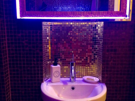 Продам двухкомнатную (2-комн.) квартиру, Шаболовка ул, 10к1, Москва г