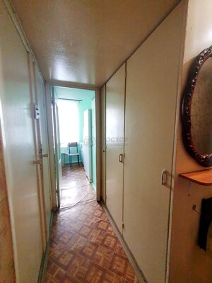 Продам комнату в 3-комн. квартире, Беловежская ул, 21, Москва г