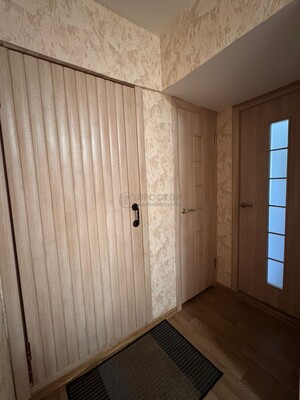 Продам трехкомнатную (3-комн.) квартиру, Михневская ул, 15, Москва г