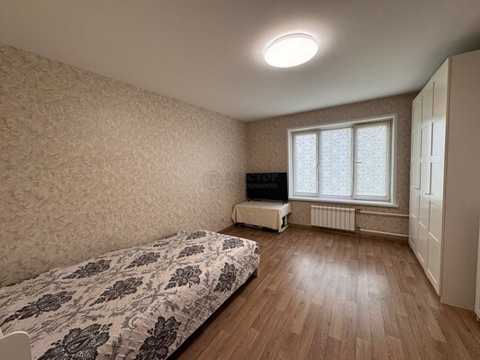 Продам трехкомнатную (3-комн.) квартиру, Михневская ул, 15, Москва г