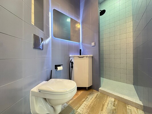 Продам трехкомнатную (3-комн.) квартиру, Нахимовский пр-кт, 31к3, Москва г