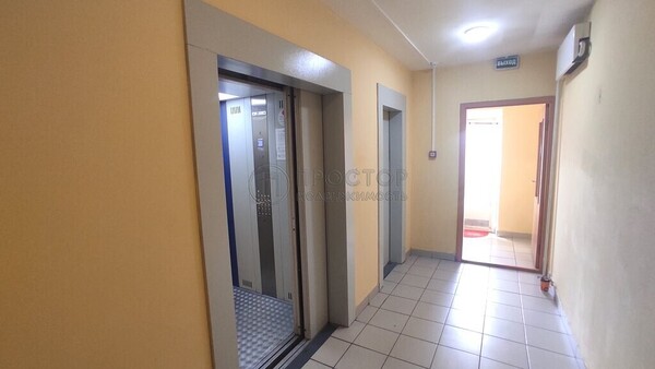 Продам трехкомнатную (3-комн.) квартиру, Южная ул, 14, Дрожжино рп