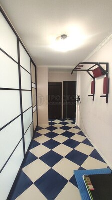 Продам трехкомнатную (3-комн.) квартиру, Южная ул, 14, Дрожжино рп