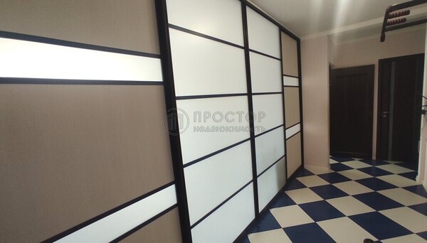 Продам трехкомнатную (3-комн.) квартиру, Южная ул, 14, Дрожжино рп