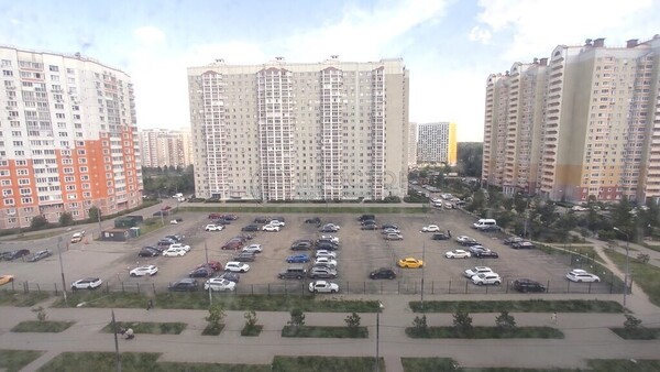 Продам трехкомнатную (3-комн.) квартиру, Южная ул, 14, Дрожжино рп