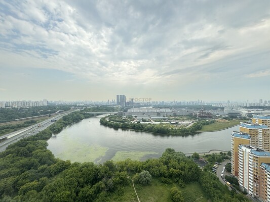 Продам однокомнатную (1-комн.) квартиру, Красногорский б-р, 25, Красногорск г