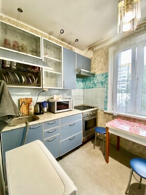 Продам однокомнатную (1-комн.) квартиру, Ясеневая ул, 41к1, Москва г