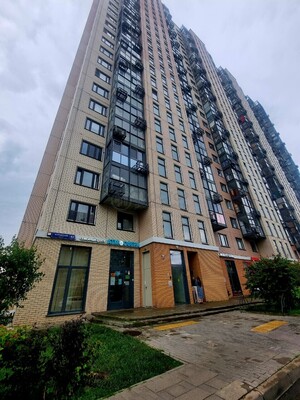 Продам трехкомнатную (3-комн.) квартиру, Муравская ул, 42к1, Москва г