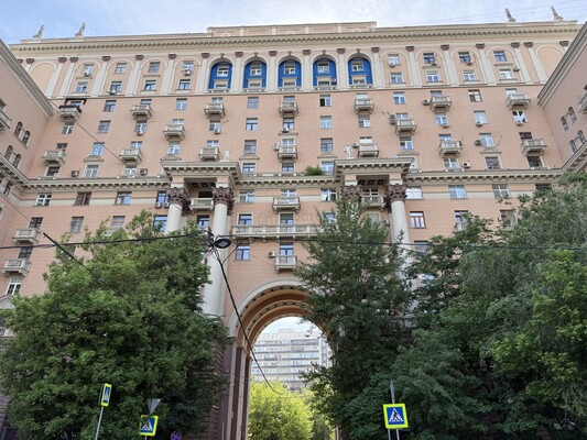 Продам трехкомнатную (3-комн.) квартиру, Гончарная ул, 38, Москва г