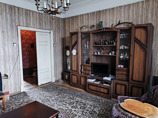 Продам трехкомнатную (3-комн.) квартиру, Гончарная ул, 38, Москва г