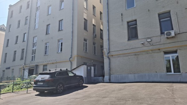 Продам однокомнатную (1-комн.) квартиру, Земляной Вал ул, 65, Москва г