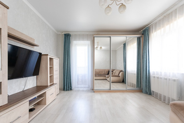Продам двухкомнатную (2-комн.) квартиру, Янтарная ул, 2кБ, Лесное п