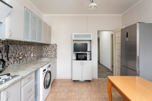 Продам двухкомнатную (2-комн.) квартиру, Янтарная ул, 2кБ, Лесное п