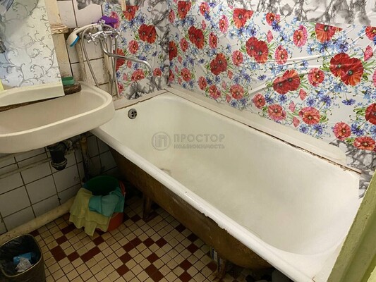 Продам трехкомнатную (3-комн.) квартиру, Молодцова ул, 5, Москва г