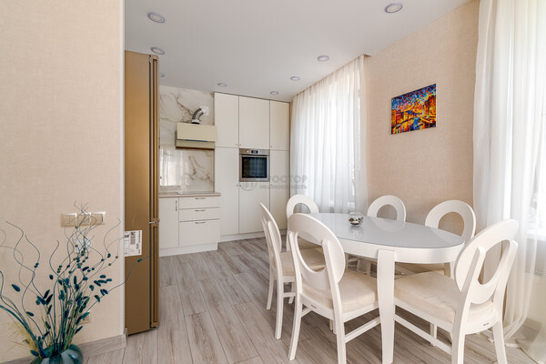 Продам двухкомнатную (2-комн.) квартиру, Карамышевская наб, 34, Москва г