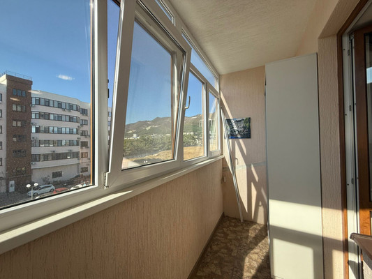 Продам однокомнатную (1-комн.) квартиру, Геленджикский пр-кт, 4В, Геленджик г